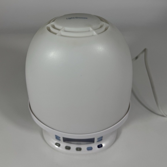 Verilux Rise & Shine Natural Wake-up or Sleep Light & Sound Lamp / Sound Machine - Picture 6 of 7